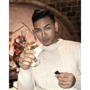 Meet your Posher, Jonathan